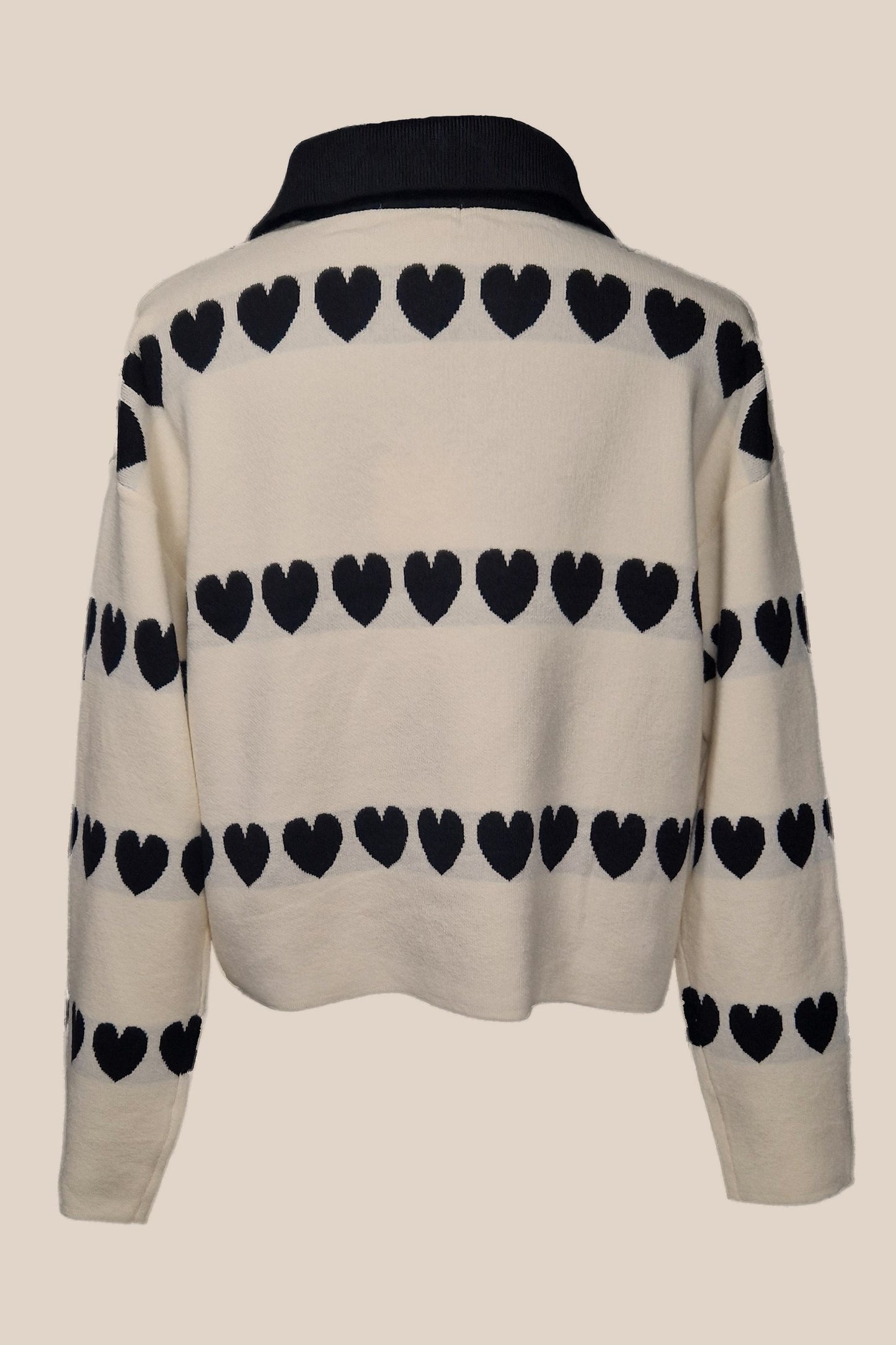 Pullover mit Herzen