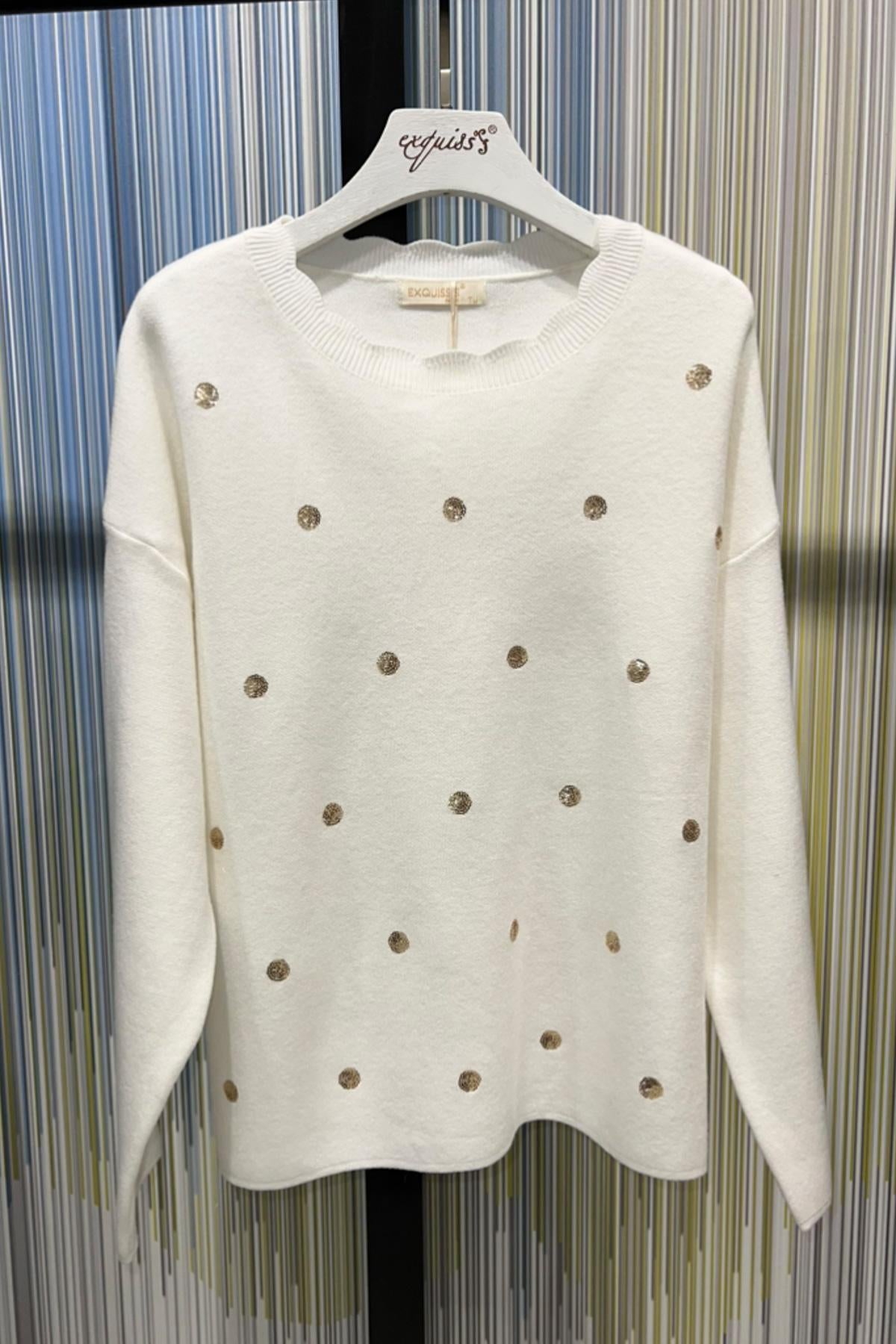 Pullover mit goldenen Tupfen