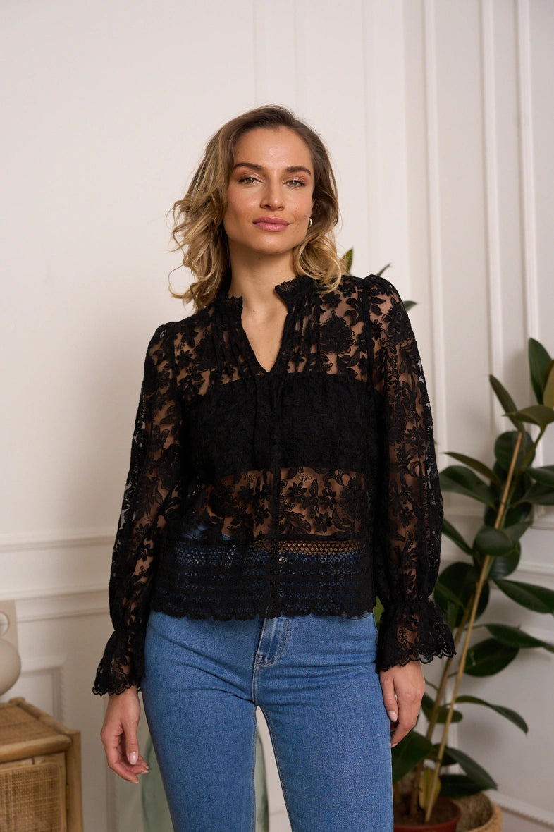 Bluse aus Spitze