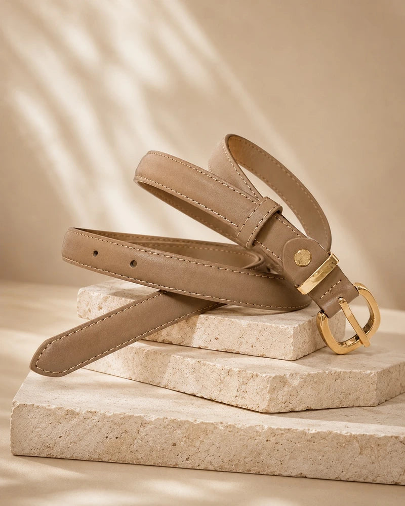 Schmaler Ledergürtel Damen Taupe mit goldener Schnalle, Detailansicht - Valentina Schuhmann