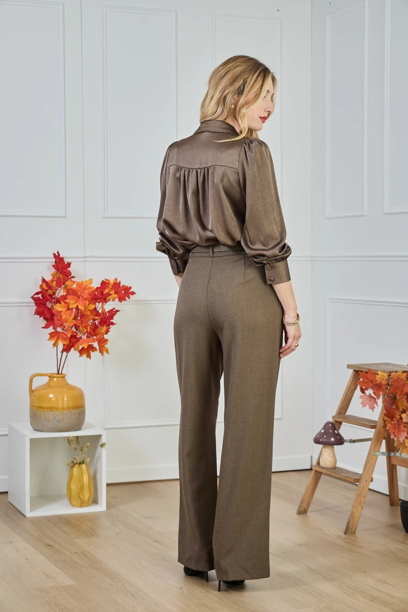 Satinbluse mit Gold-Details