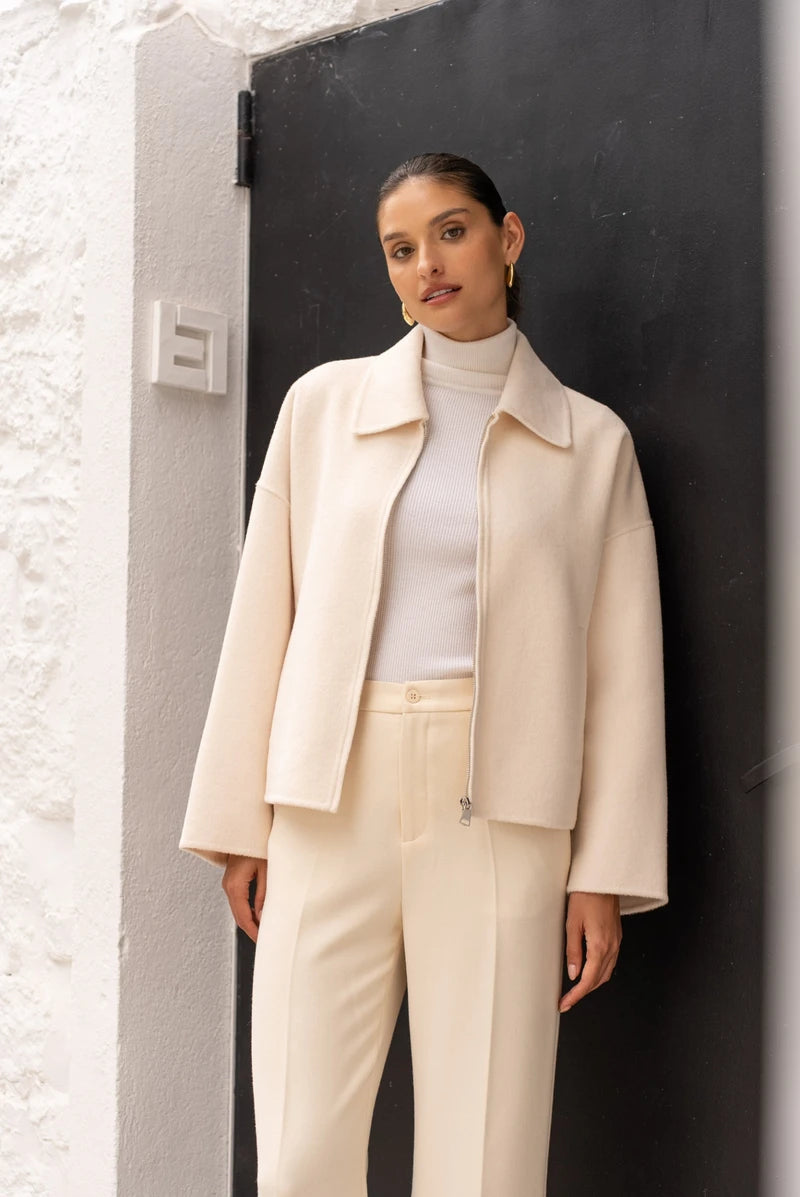 Kurze Jacke aus Wollmischung