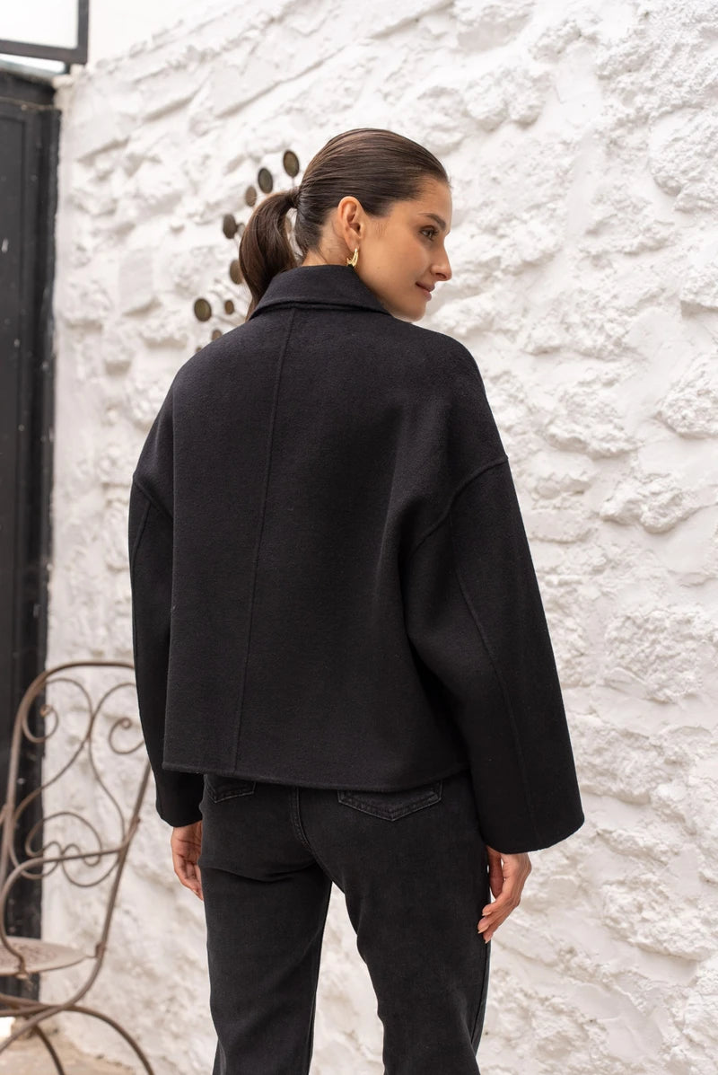 Kurze Jacke aus Wollmischung