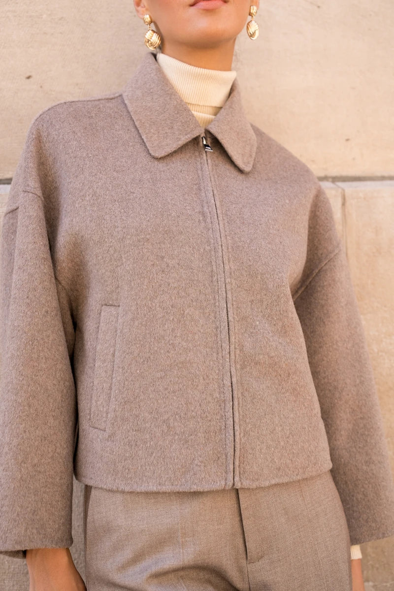 Kurze Jacke aus Wollmischung