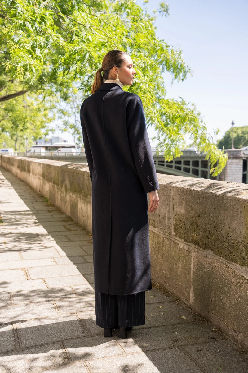Eleganter Wollmantel
