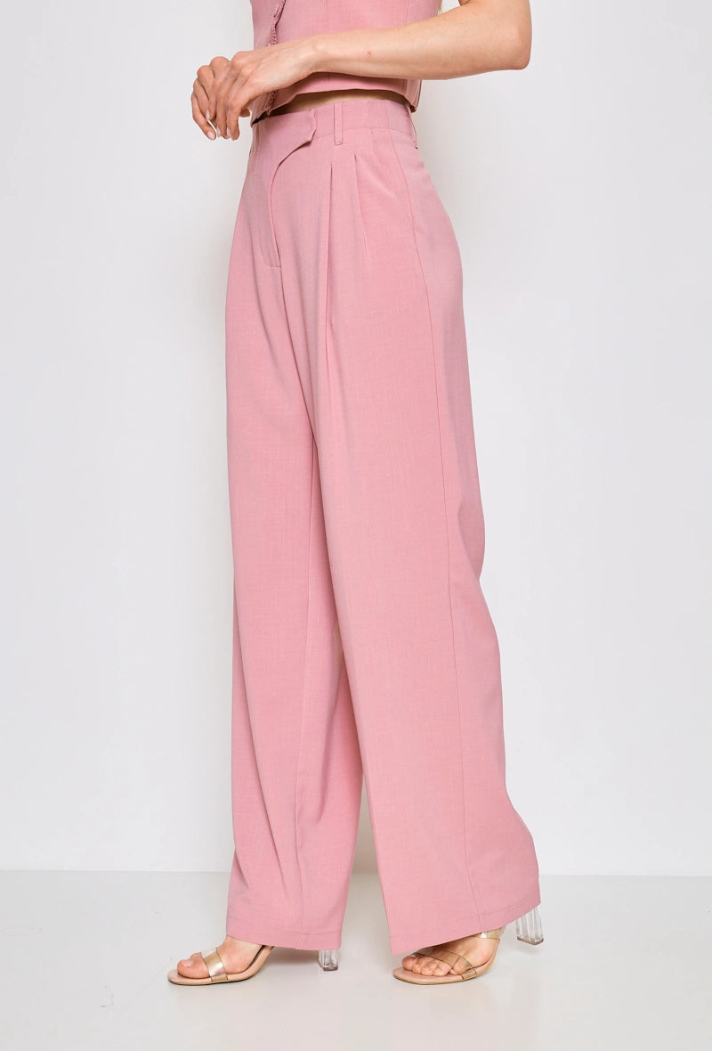 Fließende und gerade Hose