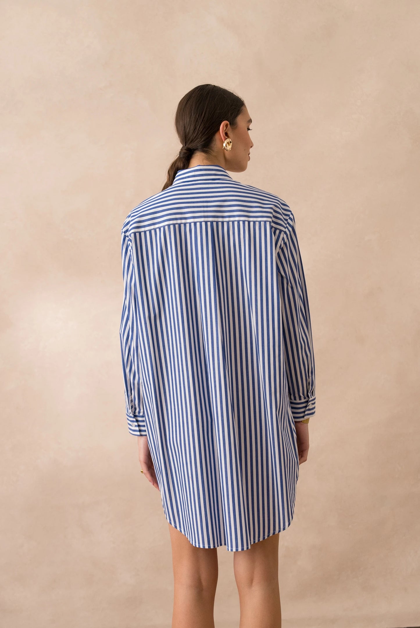 Gestreiftes Kleid aus Baumwolle