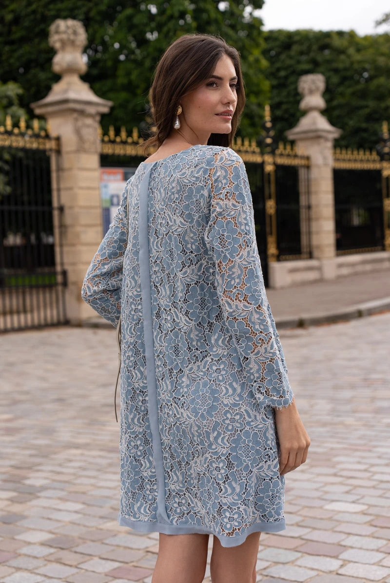 Romantisches Spitzenkleid