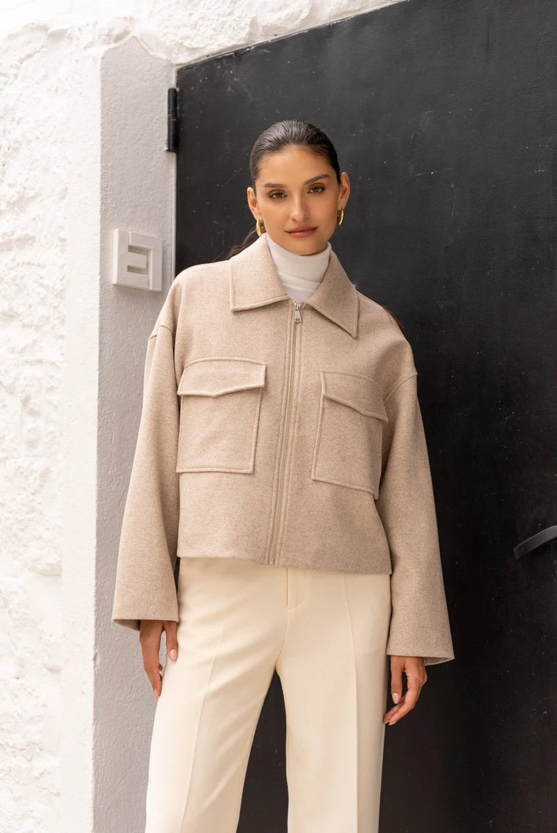 Kurze Jacke aus Wollmischung