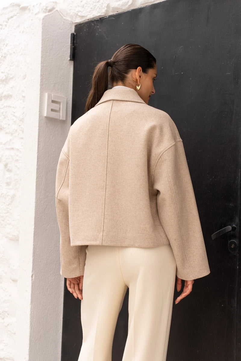Kurze Jacke aus Wollmischung