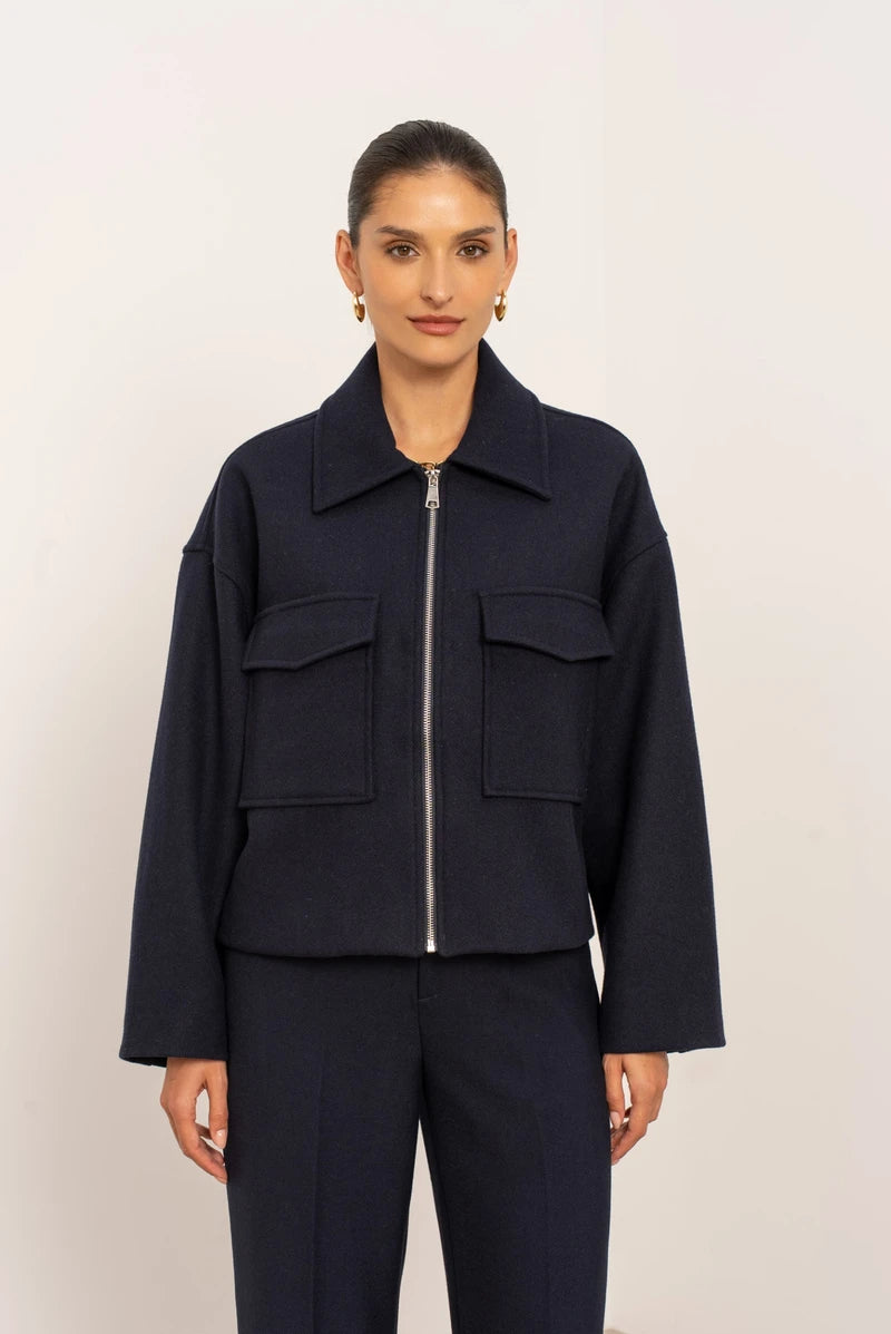 Kurze Jacke aus Wollmischung