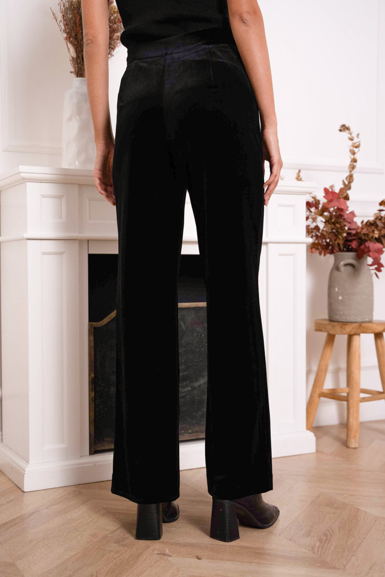 Gerade geschnittene Samthose