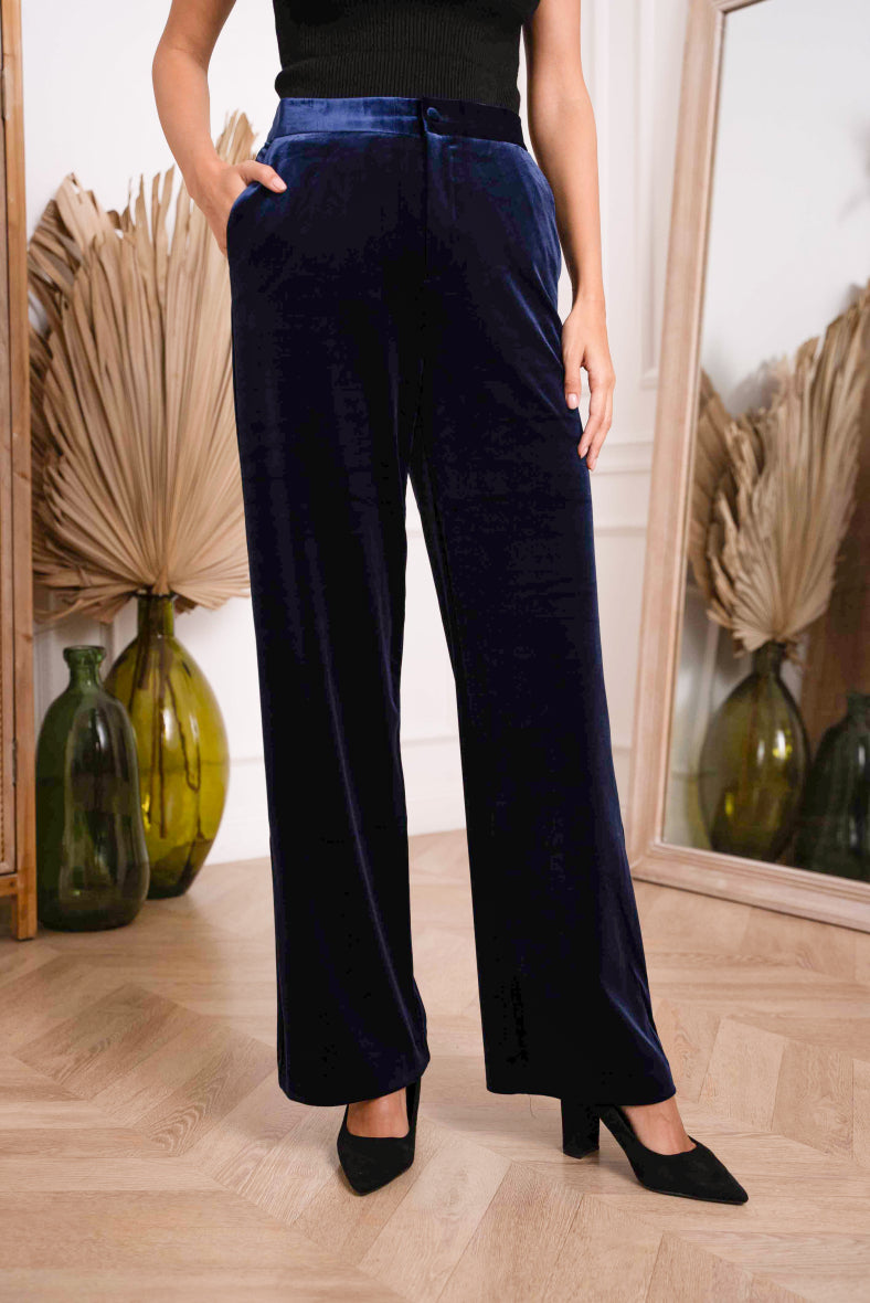 Gerade geschnittene Samthose