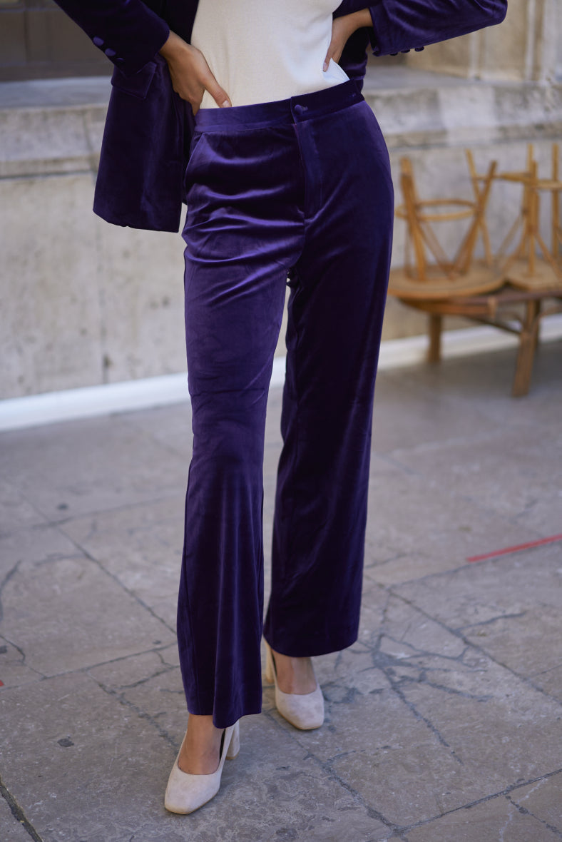 Gerade geschnittene Samthose