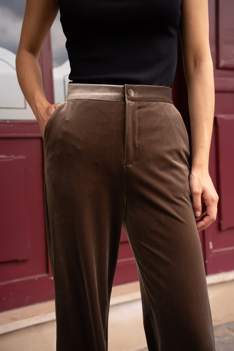 Gerade geschnittene Samthose