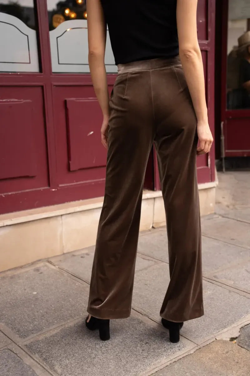 Gerade geschnittene Samthose