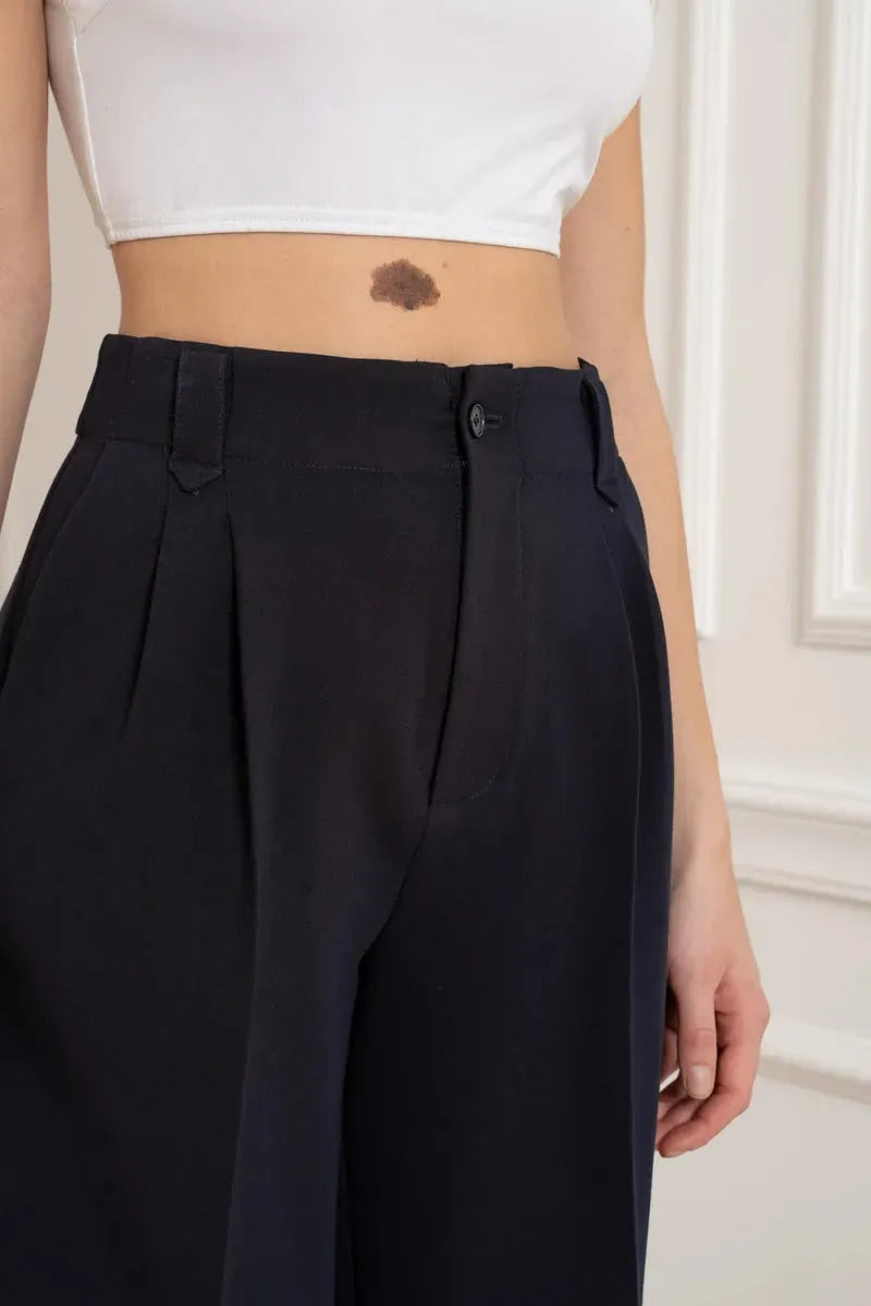 High-Waist Bermuda