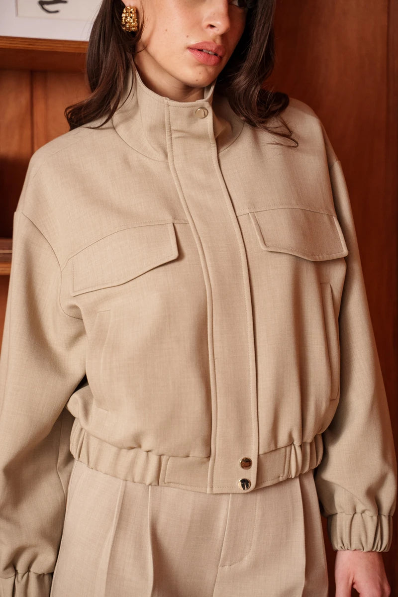 Boxy Bomberjacke mit Utility-Details