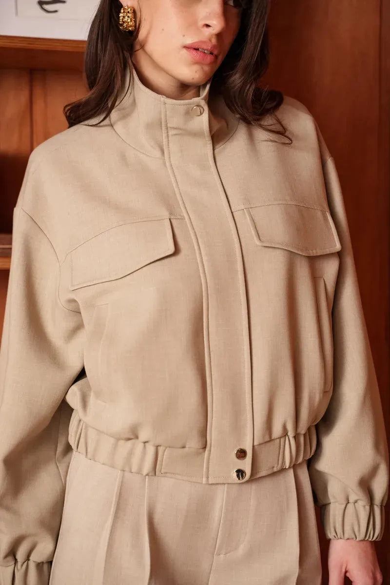Boxy Bomberjacke mit Utility-Details