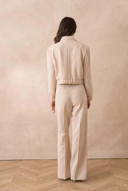 Hoch taillierte Hose