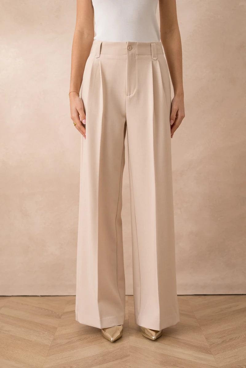 Hoch taillierte Hose