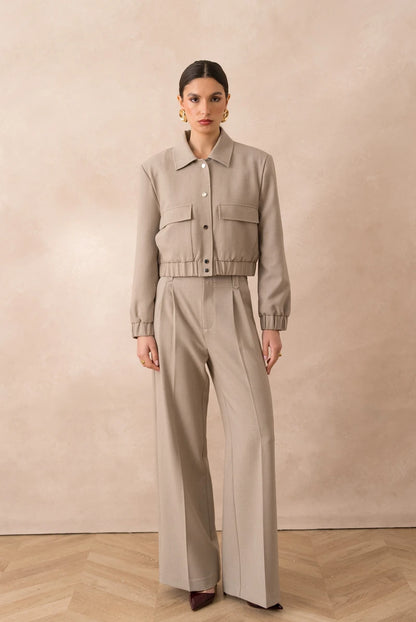 Hoch taillierte Hose