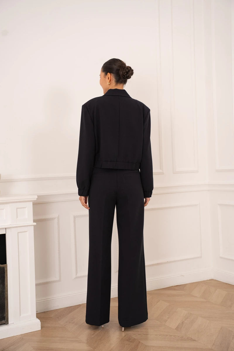 Hoch taillierte Hose