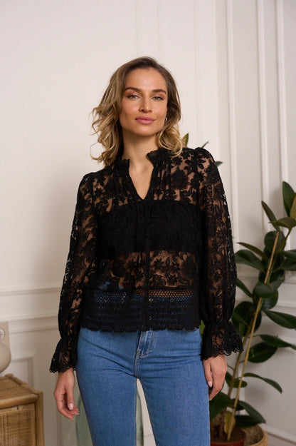 Bluse aus Spitze