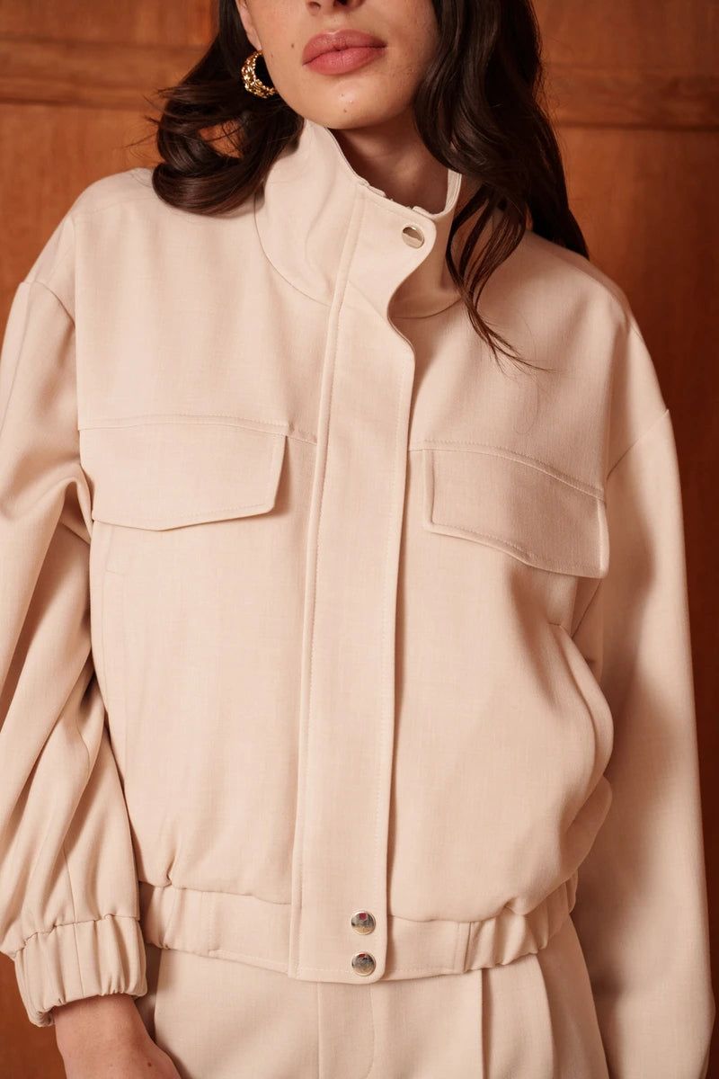 Boxy Bomberjacke mit Utility-Details