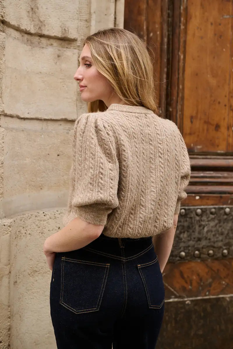Cardigan mit Ballonärmeln und Zopfmuster