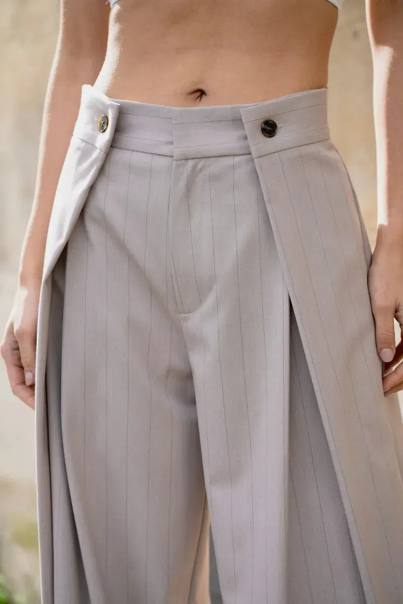 Weite High-Waist-Hose mit Nadelstreifen