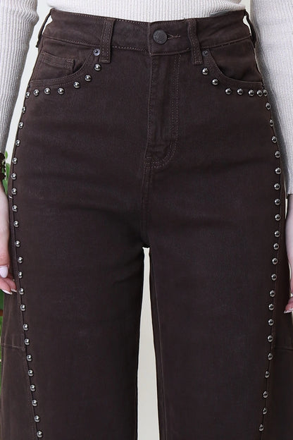 Balloon-Jeans mit Nieten-Details