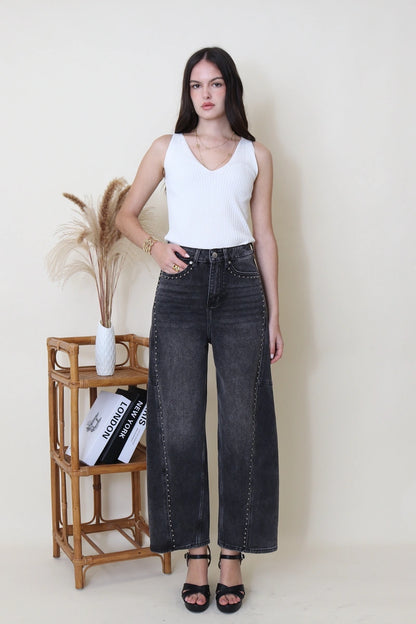 Balloon-Jeans mit Nieten-Details