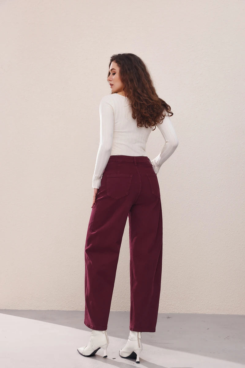 Balloon-Jeans mit Nieten-Details