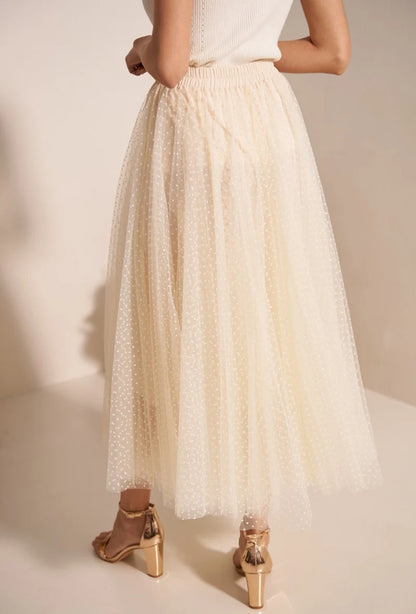 Gepunkteter Tüllrock