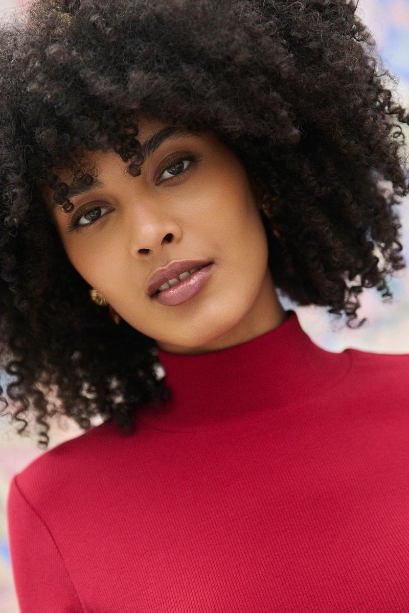 Figurbetontes Longsleeve mit Schmuckknöpfen