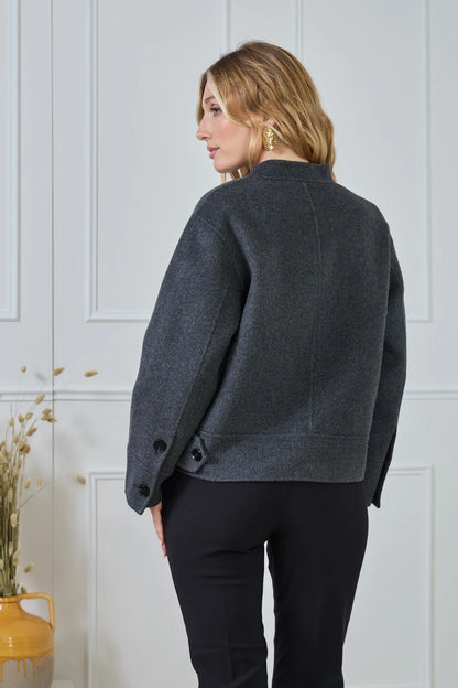 Kurzer Wollmantel