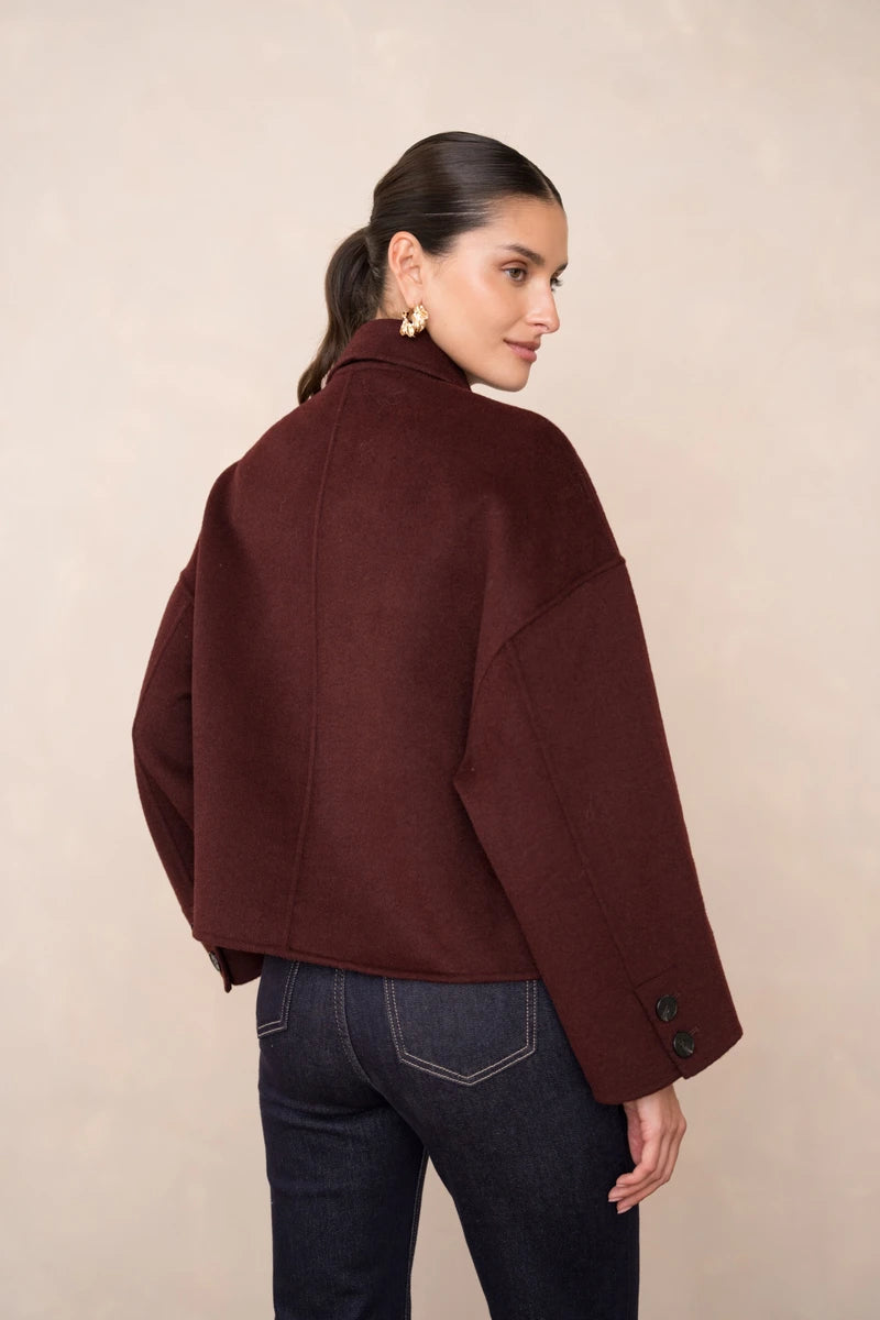 Eleganter Kurzmantel aus Wollmischung