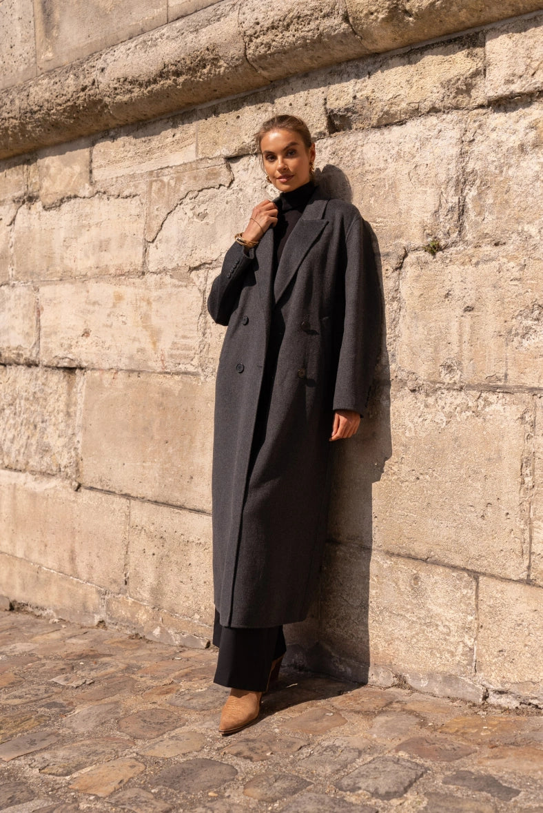 Eleganter Wollmantel