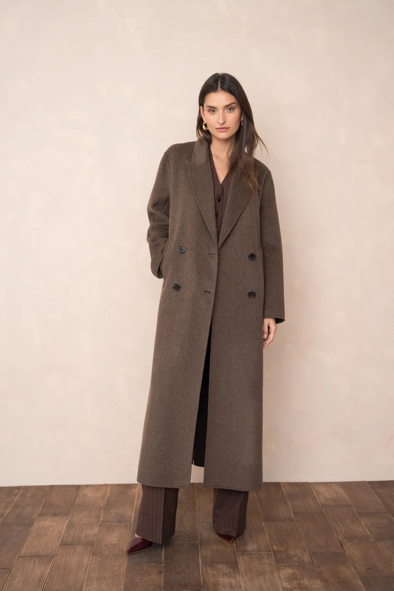 Eleganter Wollmantel