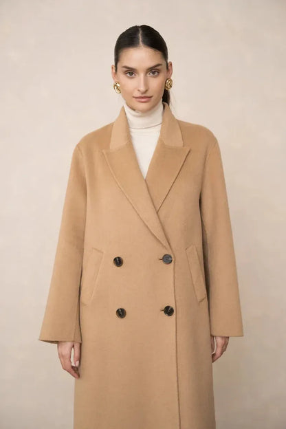 Eleganter Wollmantel