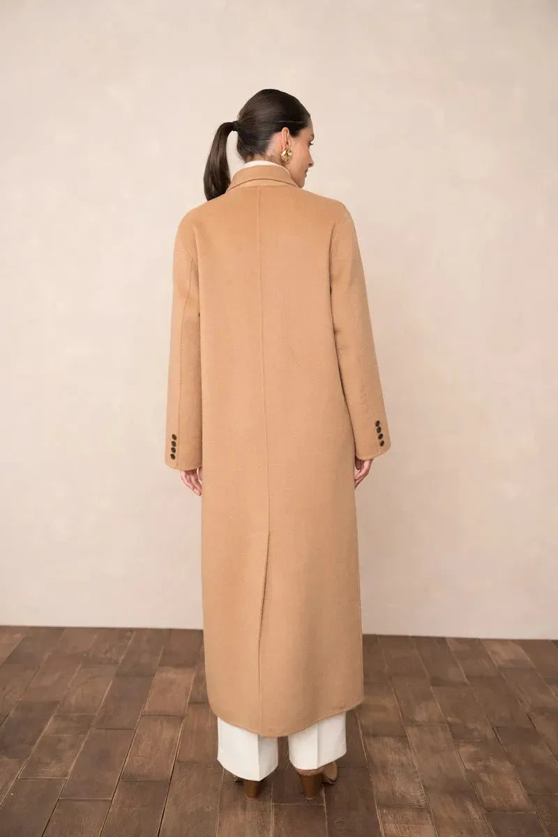 Eleganter Wollmantel