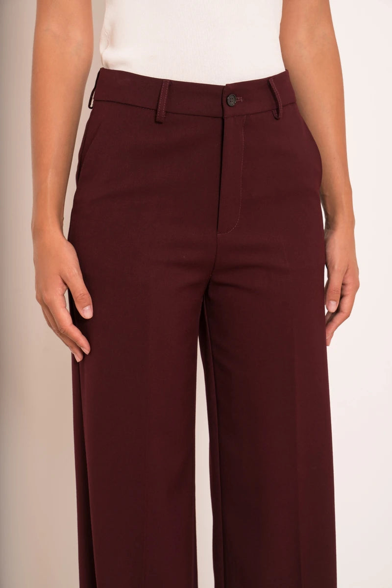 Weit geschnittene Hose