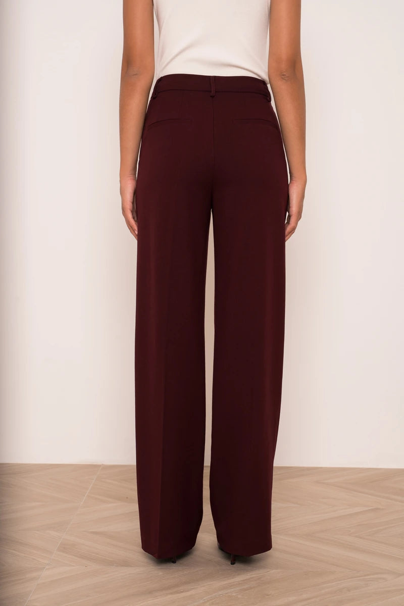 Weit geschnittene Hose