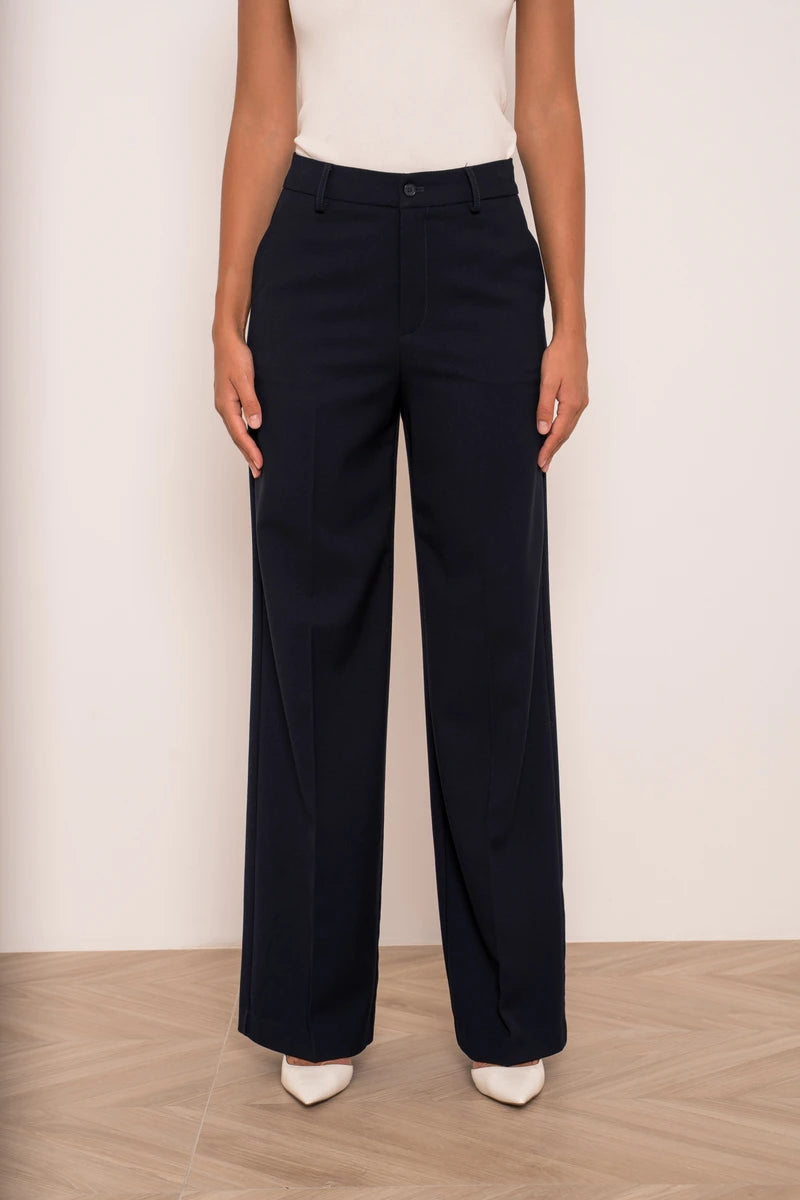 Weit geschnittene Hose