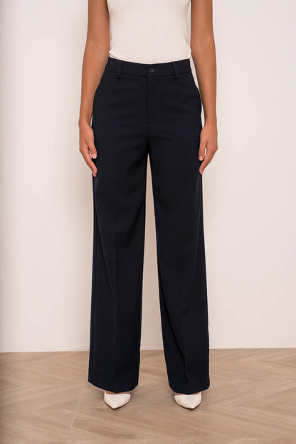 Weit geschnittene Hose