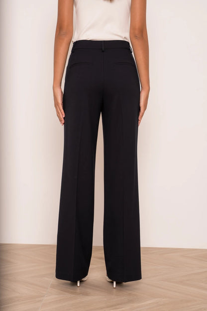 Weit geschnittene Hose