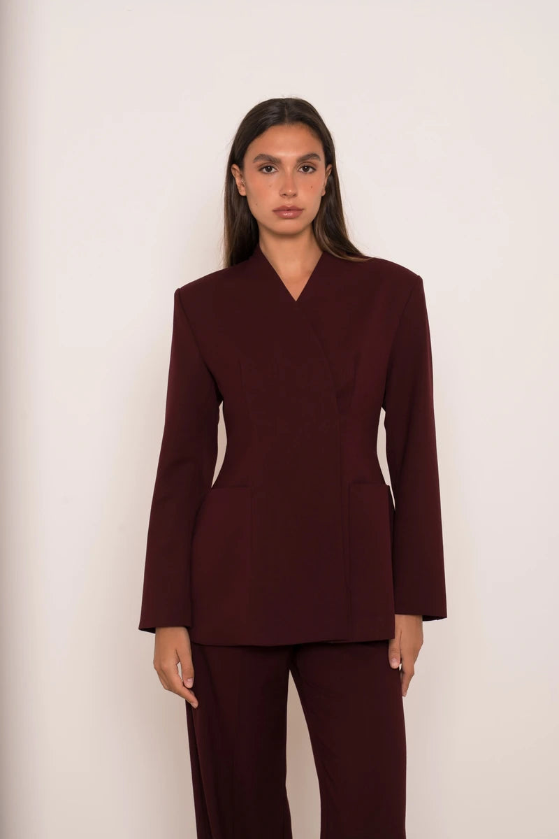 Asymmetrische taillierte Zweireiher-Jacke