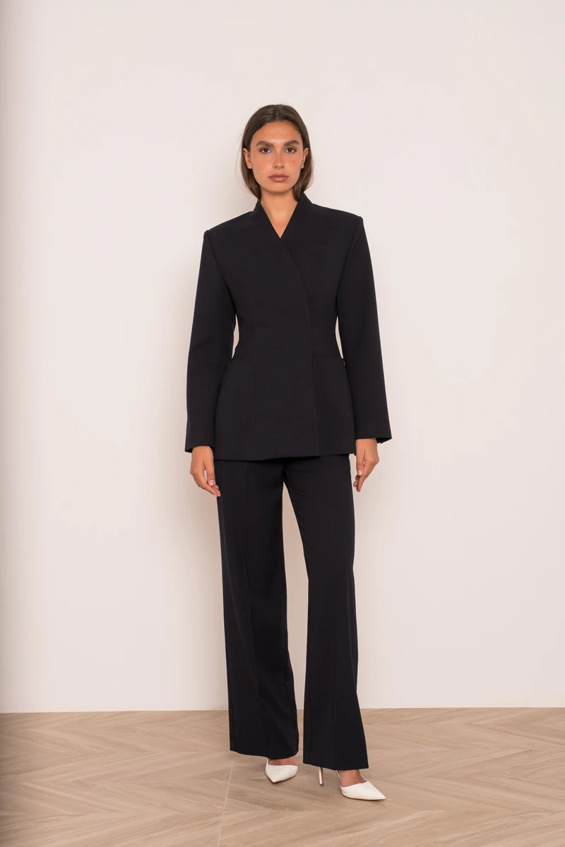Asymmetrische taillierte Zweireiher-Jacke