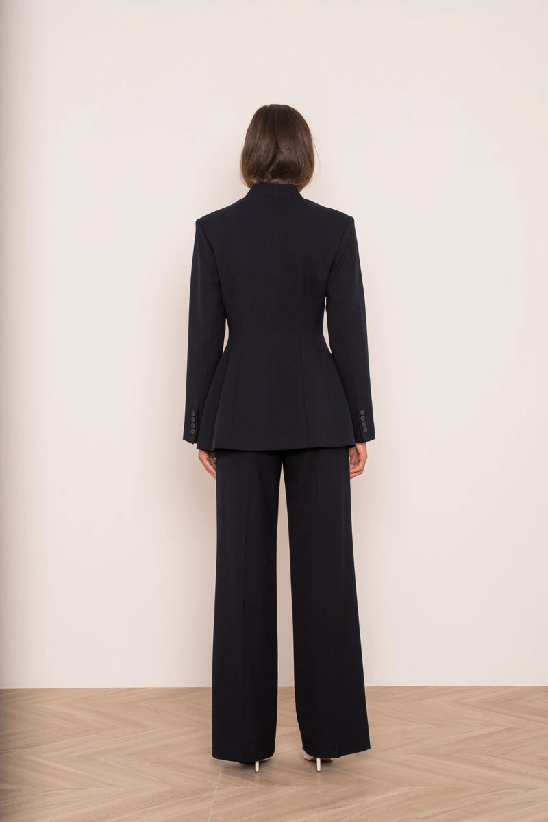 Asymmetrische taillierte Zweireiher-Jacke